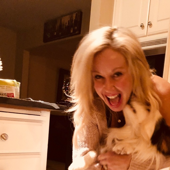 Meet your Posher, Amber - Picture 1 of 1